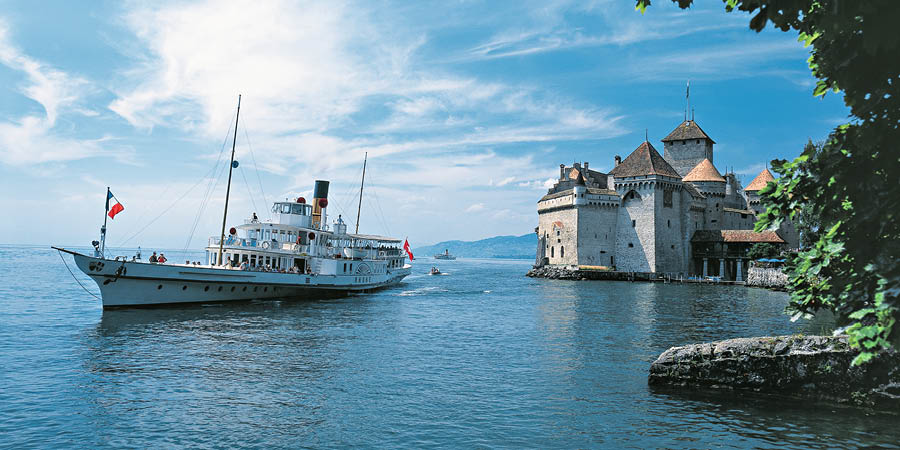 Experiencing Geneva by land and lake